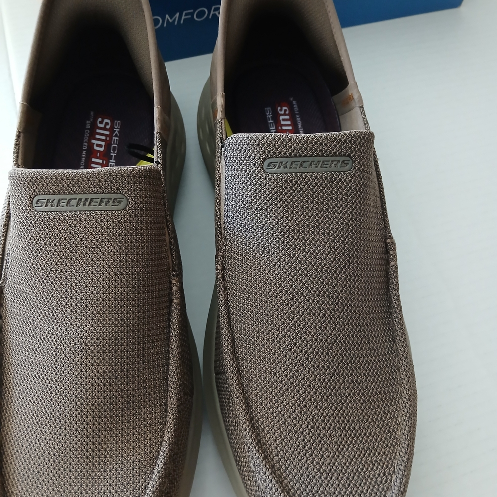 Skechers Men's Taupe Brown Slip-On Casual Sizes 11 New - Picture 4 of 7